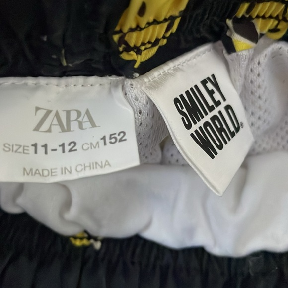 Zara Smiley World Swim trunks - Picture 2 of 5